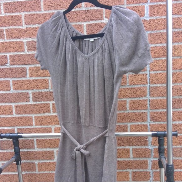 Ann Taylor Dresses & Skirts - Ann Taylor Loft Merino Puff-Sleeved Sweater Dress